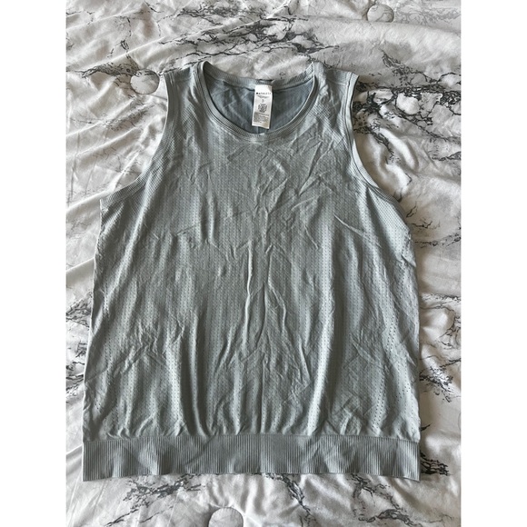 Athleta Tops - NWOT Athleta tank top
